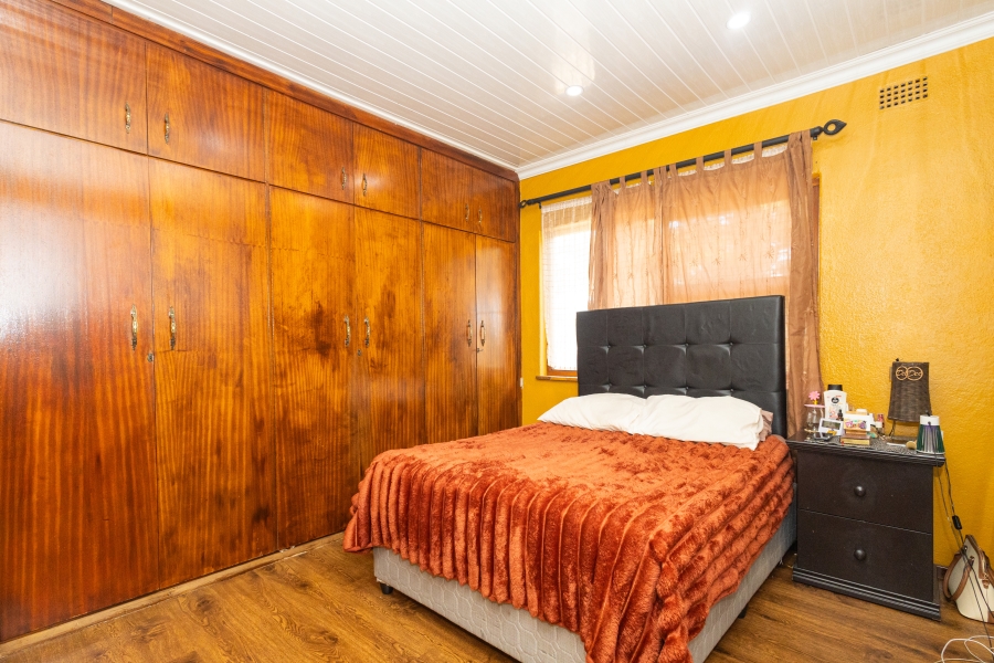 3 Bedroom Property for Sale in Peerless Park West Western Cape